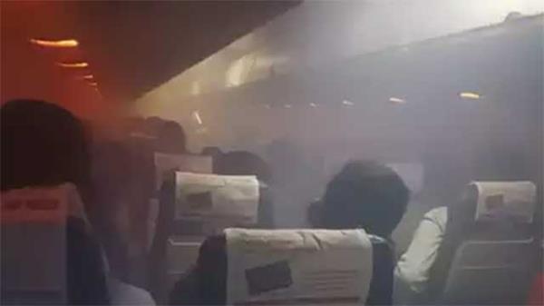 香料航空公司航班在海德拉巴机场紧急降落